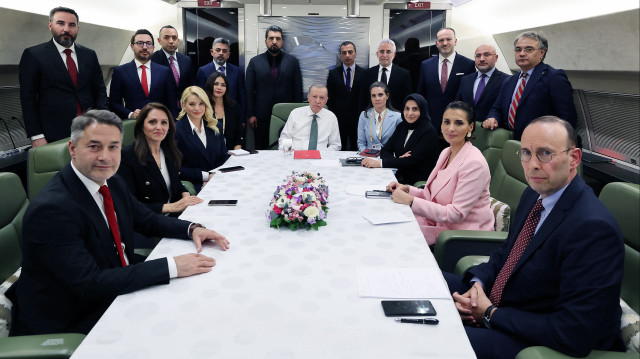 cumhurbaskani-erdogandan-azerbaycan-donusu-net-mesajlar-yeni-anayasa-calismalarini-bayramdan-sonra-baslatiyoruz-38tkQJFV.jpeg