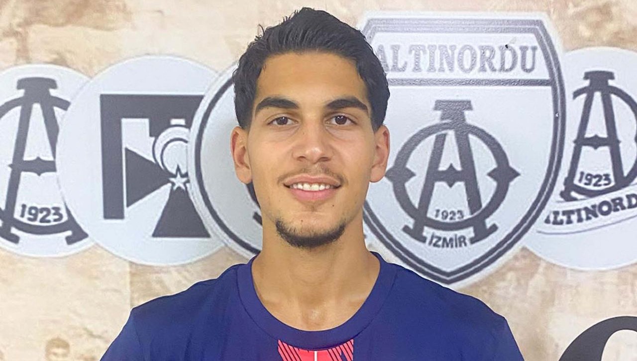 altinordu deplasmanda cikis pesinde XKa4xtsT