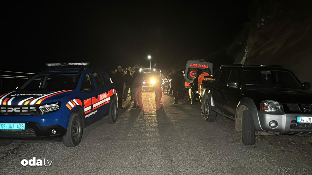 sivasta feci kaza 4 kisi hayatini kaybetti WIe7SAeh