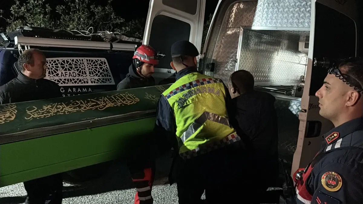 sivasta feci kaza 4 olu 6v9bKQeS