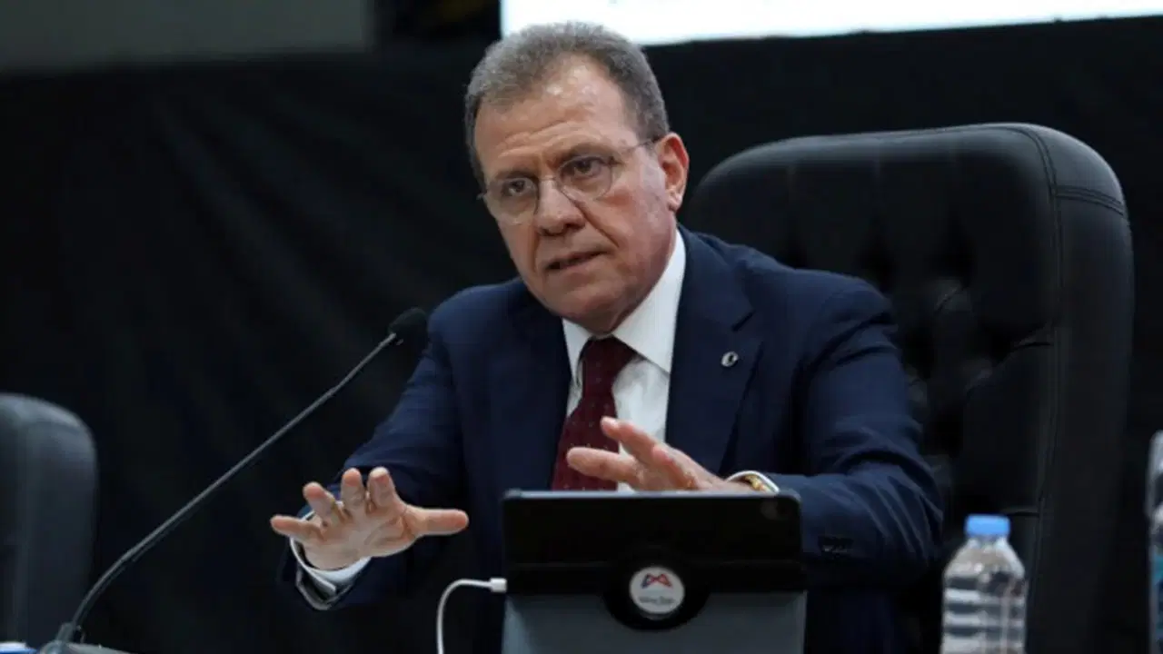 vahap secer muhalif kanallari elestirdi ekranlarda hep chp tartisiliyor mvIIQLaa