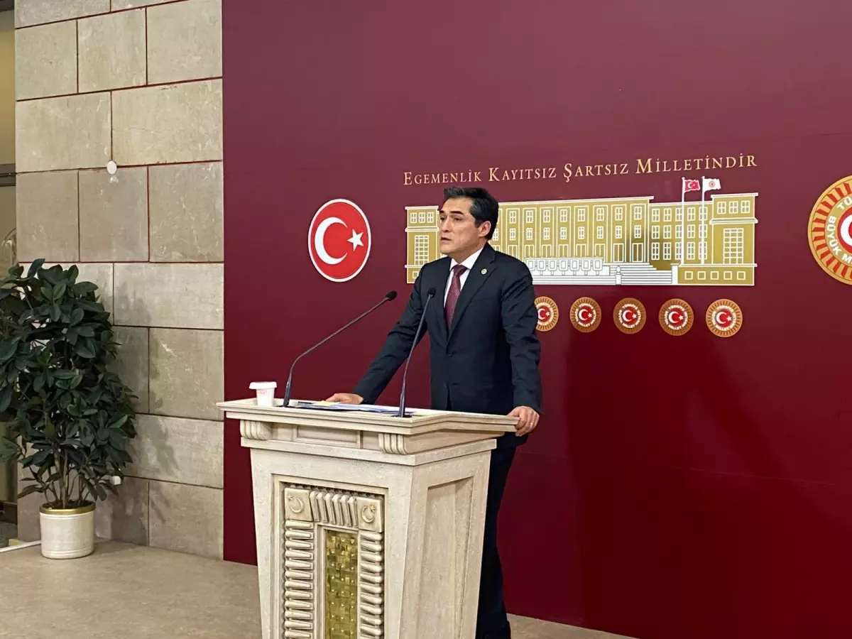 iyi partiden imraliya komisyon ziyaretine elestiri artmZ7II.jpg