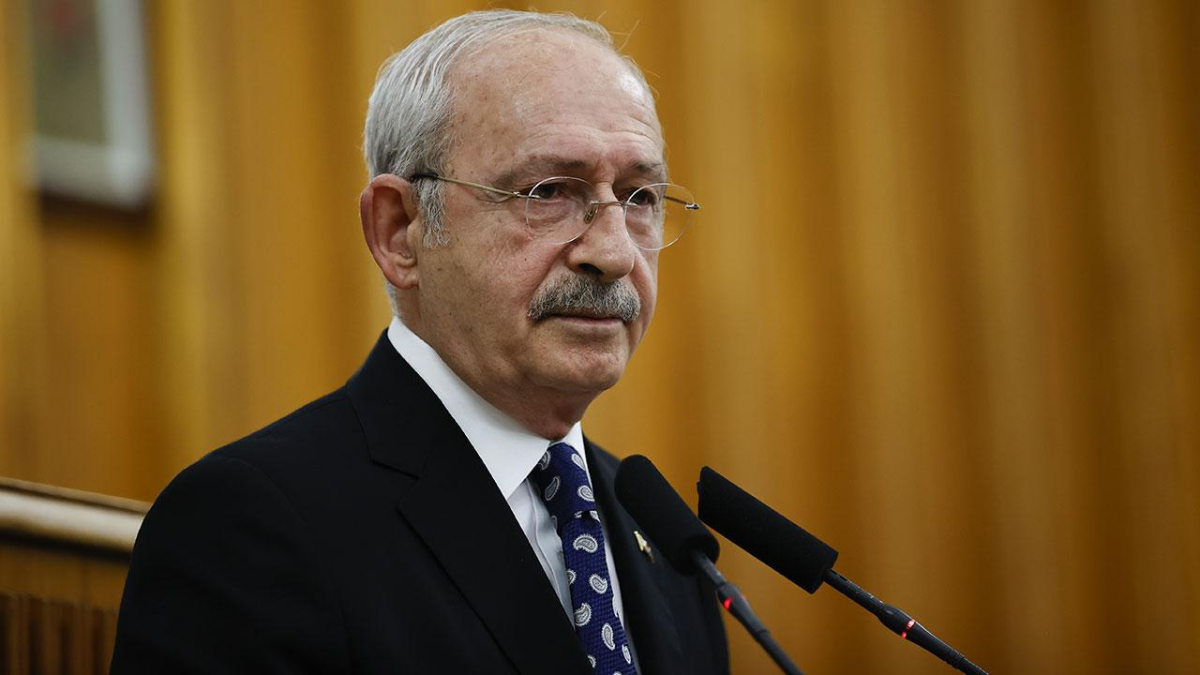 kemal kilicdaroglu calisma ofisini bosaltti cNBhs57c.jpg