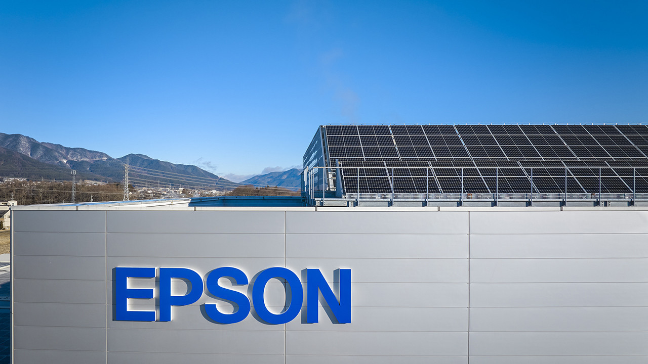 Epson ve HERALBONY iş birliği: Engelli sanatçıların yaratıcı gücü teknolojiyle dünyaya açılıyor