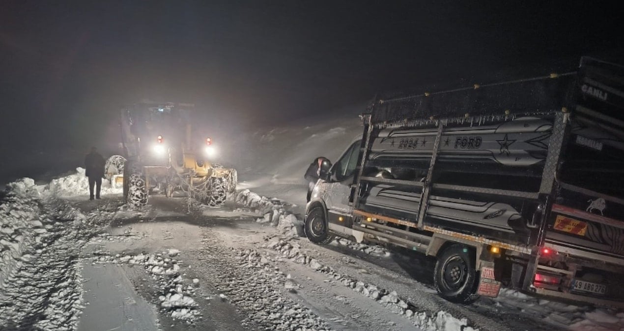 Kar Yağışı Nedeniyle Bazı Yollar Geçişe Kapandı