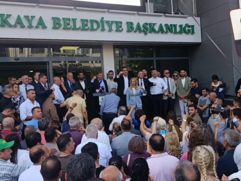 Chpli emirden cankaya belediyesi operasyonu uzerinden iktidara tepki bu kirli tezgahi planlayan saray iktidaridir JhPxhTMv